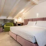 Profumi Di Primavera Luxury Rooms&suite Affittacamere 4*