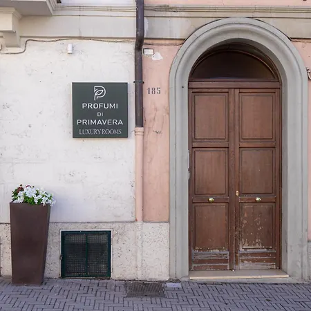 Profumi Di Primavera Luxury Rooms&suite Affittacamere 4*