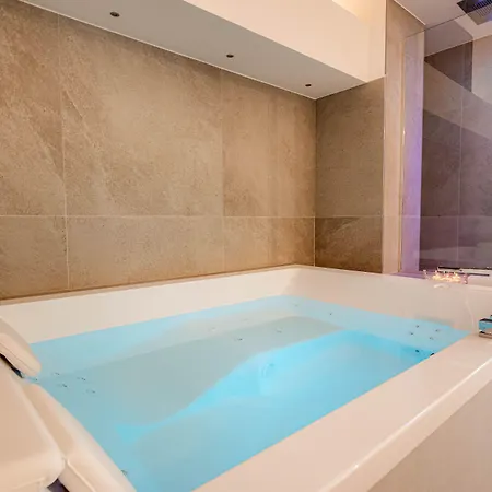 Affittacamere Profumi Di Primavera Luxury Rooms&suite 4*